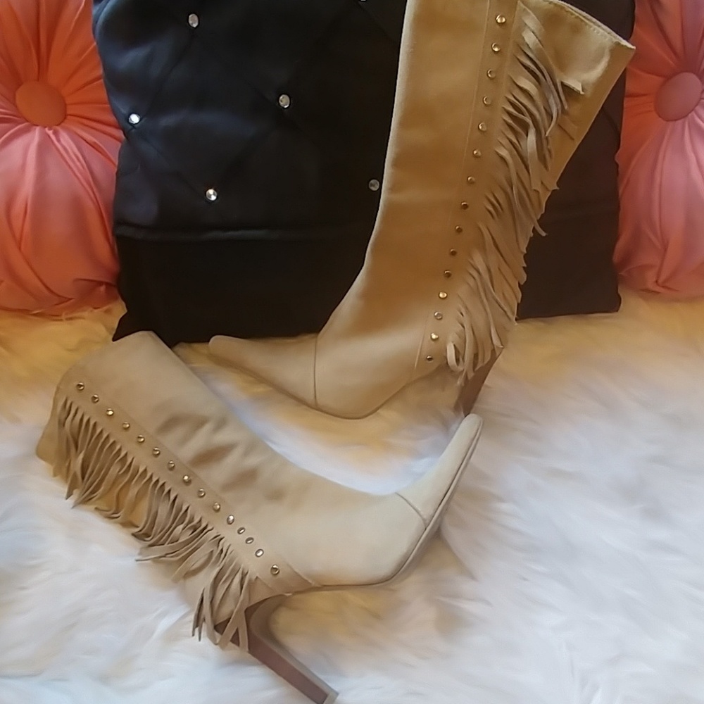 Steve Madden Suede Fringe boot